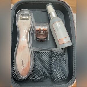 GloPRO Microneedling Tool with Rose Gold Accents